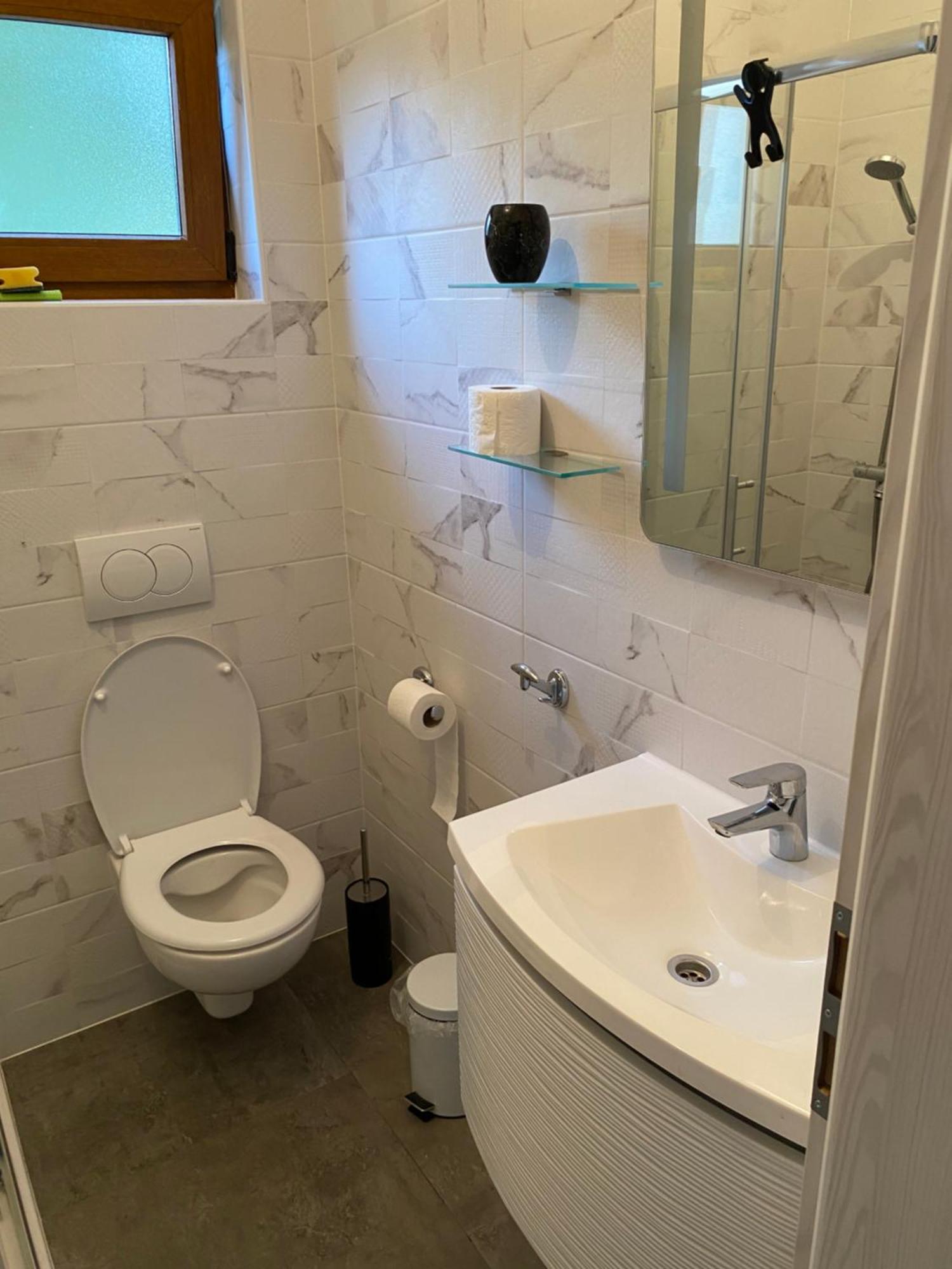 Apartman Lidija Linardići Buitenkant foto