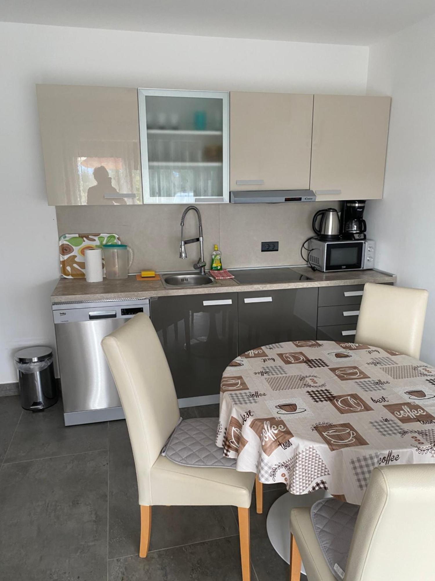 Apartman Lidija Linardići Buitenkant foto